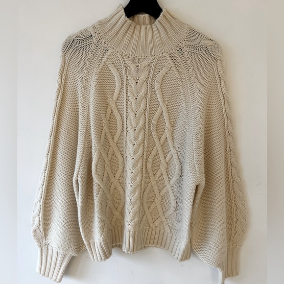 Sweaters - Cable knit Turtleneck sweater